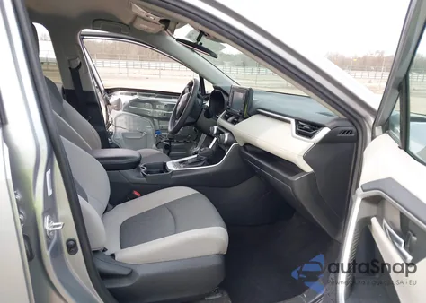 2020 Toyota Rav4 Xle z USA, uszkodzony, nr VIN 2T3P1RFV3LC072427